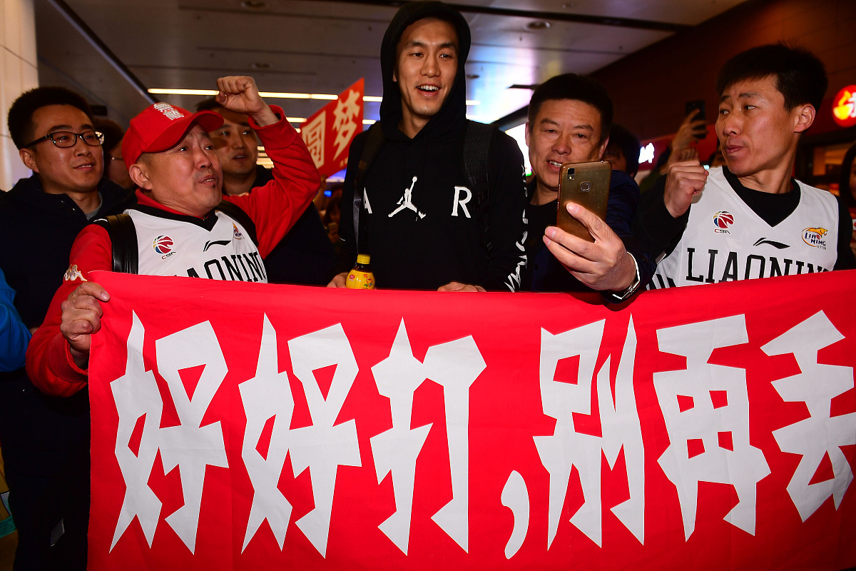亚博体育- TL观众热烈欢呼！，浓眉哥迎来五赛季出色发挥观众掌声雷动
