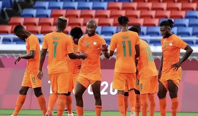  天山战狼队对阵西城朱雀队，排球杯赛小胜，细节决定成败——快速转换撕裂防线