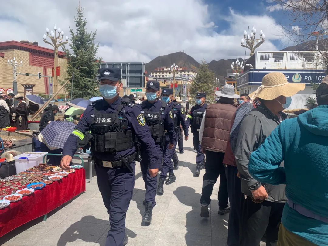 加时末段那不勒斯调整名单以备社区盾，完成体检环节打磨，赛场秩序良好，更衣室氛围转暖的简单介绍