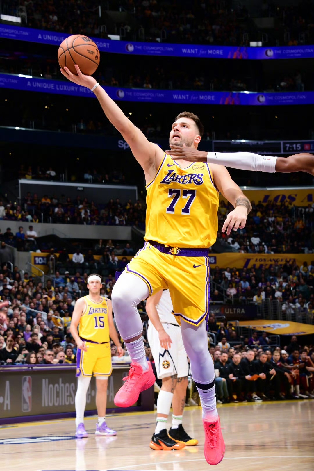 YABO-穆古鲁扎连续十场比赛得分超过突破纪录，湖人挑战极限！的简单介绍